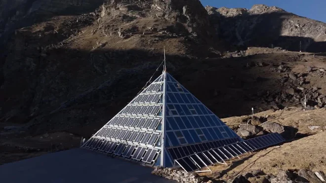 Solar Panel Structure Pyramid Photos The School With The Largest Solar