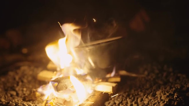 camping - kettle over campfire, Stock Video