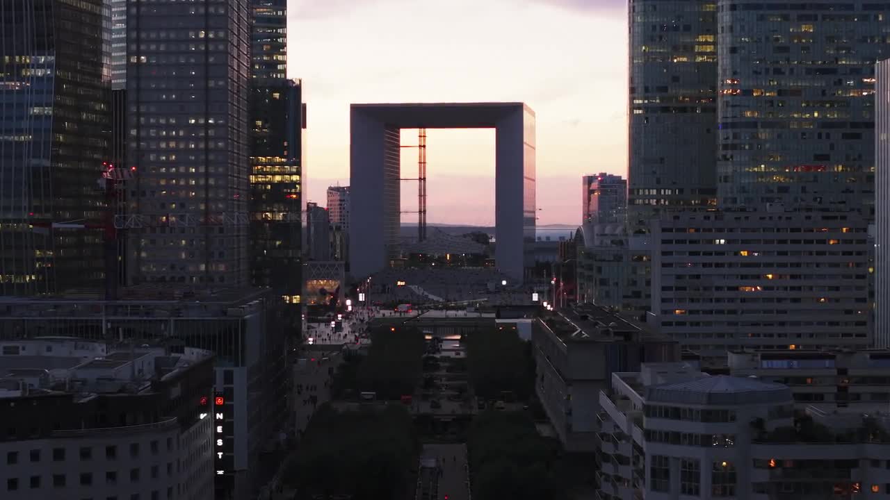 Forwards Fly Between Modern Skyscrapers In La Defense. Famous La