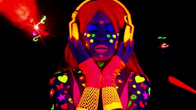 FACE PAINT GLOW NEON GLOW IN THE DARK UV RAVE FESTIVAL DISCO DANCE