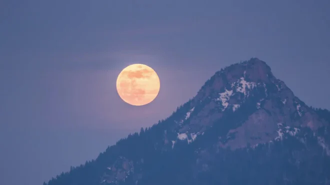 Snow Full Moon Rising Full Moon Rising Over Mountains