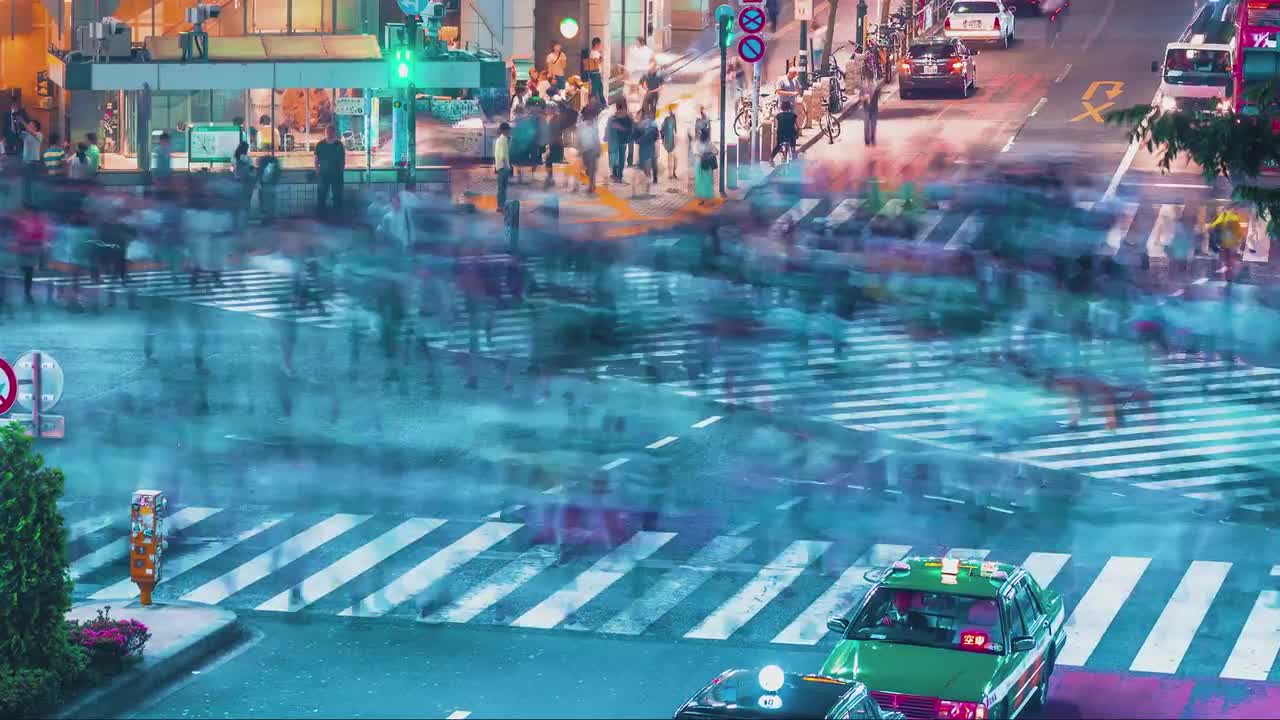 Crowd and Traffic on Street · Free Stock Photo