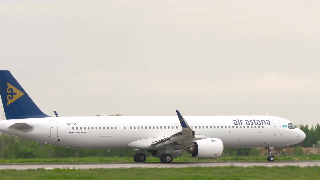 アリタリア航空 A I R B U S-A321 IFE on short-haul! Flying ITA Airways Airbus A321neo from