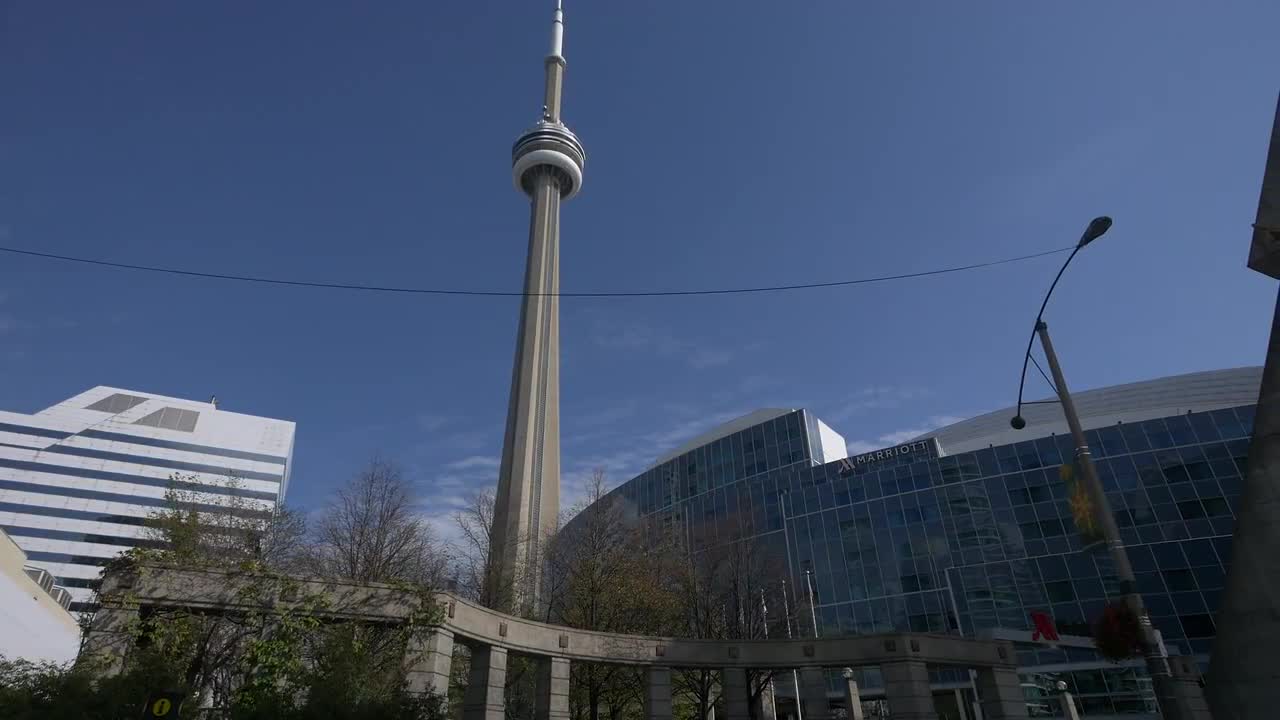 marriott hotel near cn tower