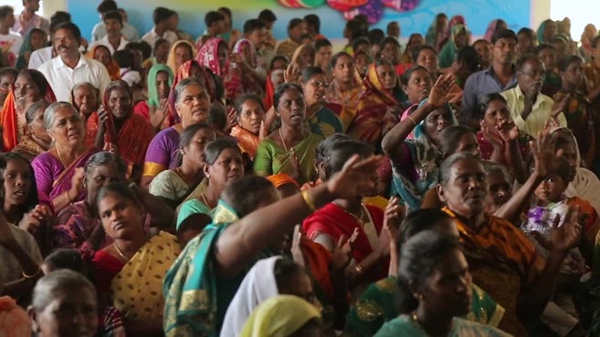 This video of a man making his way through a crowd has Indians