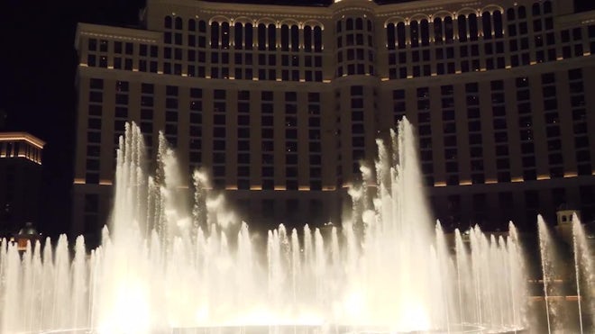 4K] Bellagio Fountain Water Show at Night - Las Vegas Strip Best Attraction  & Vacation Travel Guide 