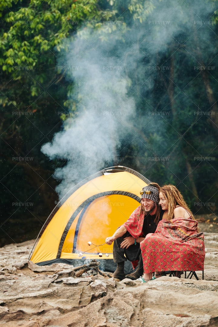 Couple Camping: Stock Photos