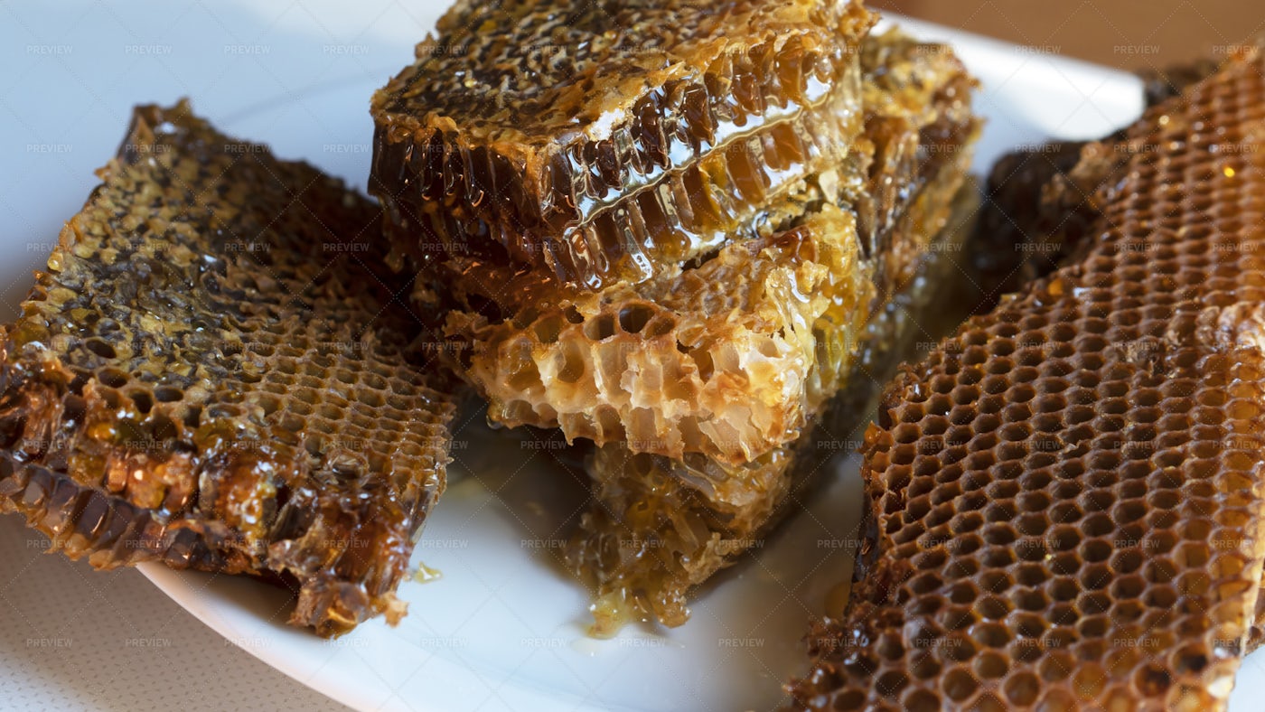 Honeycomb With Sweet Golden Honey: Stock Photos