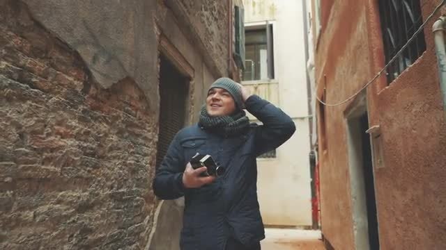 Filming With Retro Camera: Stock Video