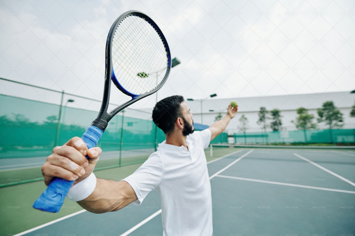 Serving Tennis Player: Stock Photos