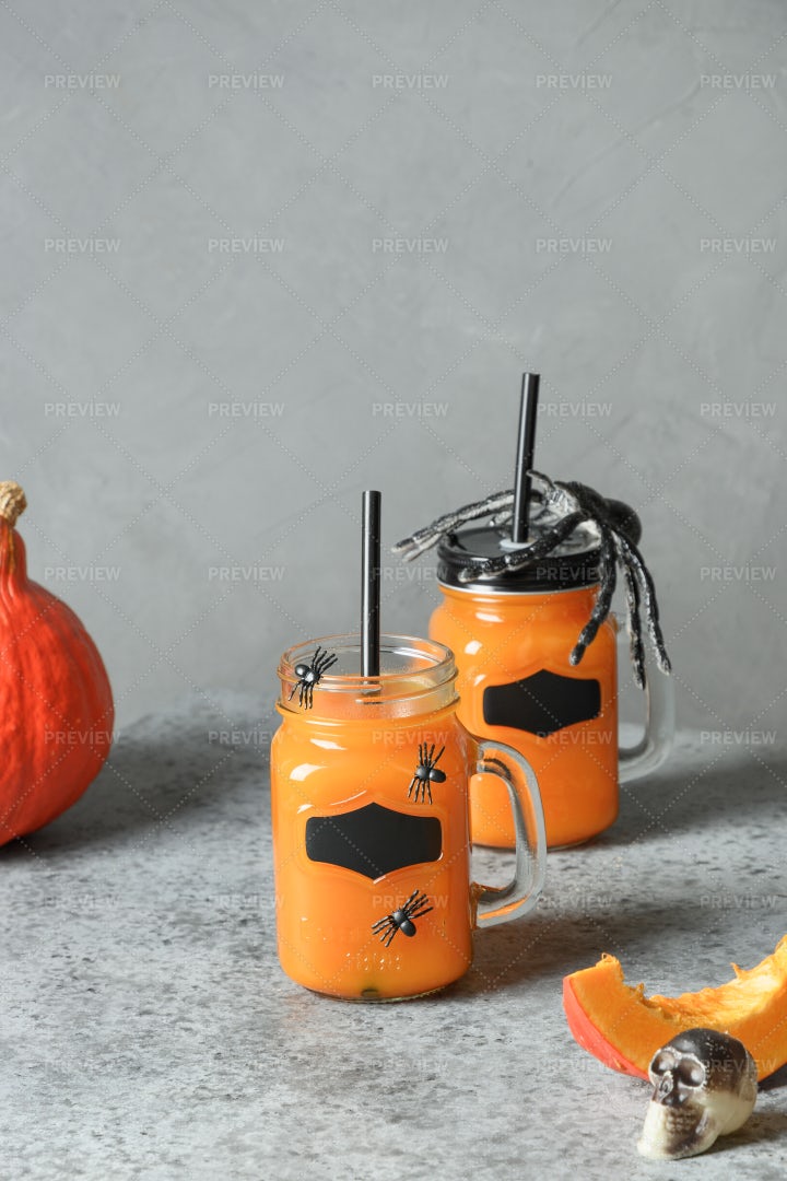 Halloween Cocktails With Pumpkin Juice: Stock Photos