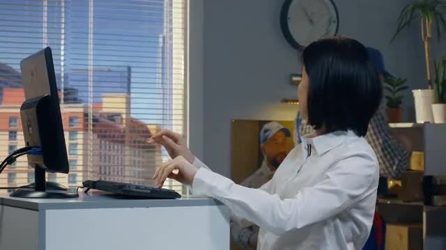 Delivery Center: Stock Video