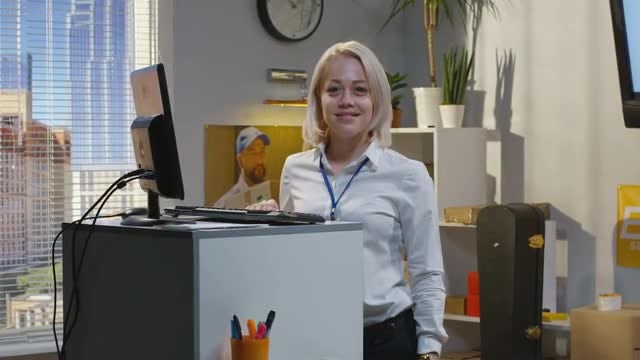 Package Delivery Worker: Stock Video