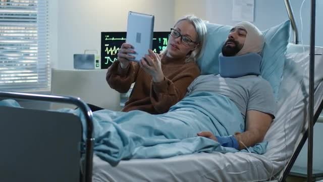 Patient Video Calling: Stock Video