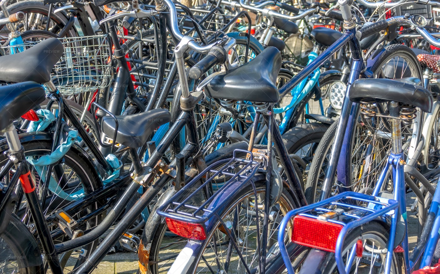 Bicycles Parking: Stock Photos