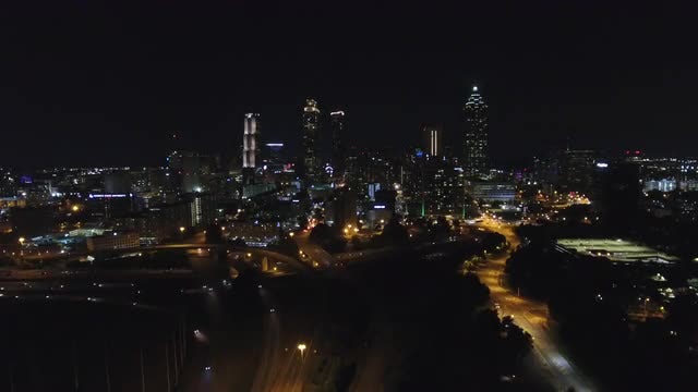 Atlanta Skyline Zoom Out: Stock Video
