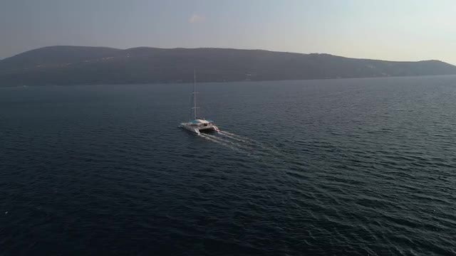 catamaran Going Away 4K: Stock Video