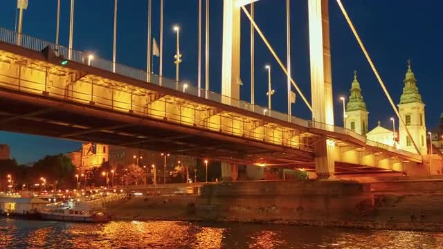 Elisabeth Bridge At Night, Budapest: Stock Video