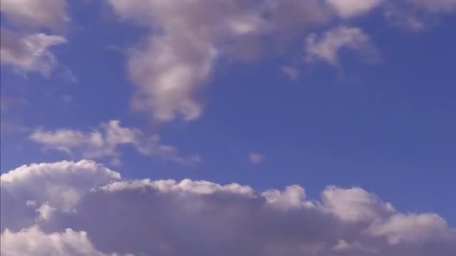 Time Lapse Of Clouds Gathering: Stock Video