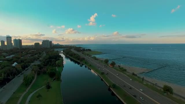 Aerial Along Chicagos Lakefront Parks: Stock Video