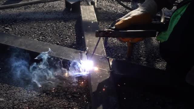 Arc Welding In Slow Motion: Stock Video