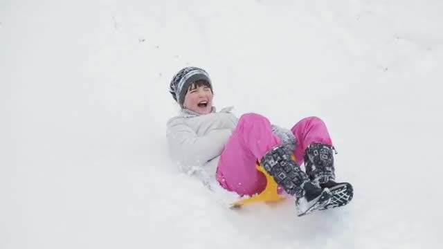 Sledding: Stock Video