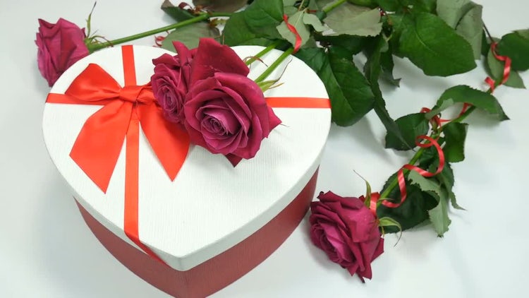 Gift Box And Roses: Stock Video