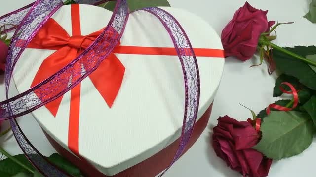 Gift Box And Roses: Stock Video