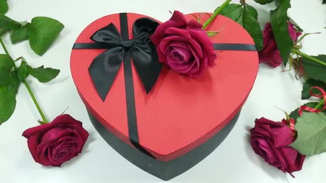 Gift Box And Pink Roses: Stock Video