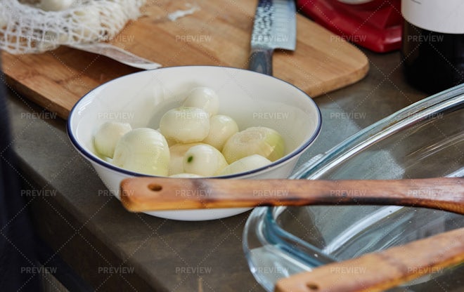11,133 Peeled Shallots Images, Stock Photos, 3D objects, & Vectors