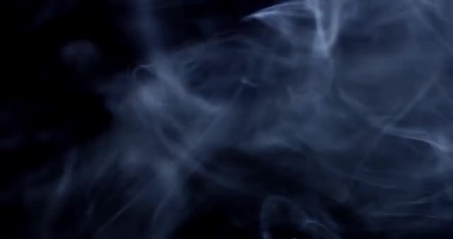 4k Smoke Wisp 04: Stock Video