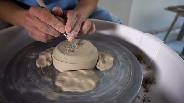 Potter At Work: Stock Video