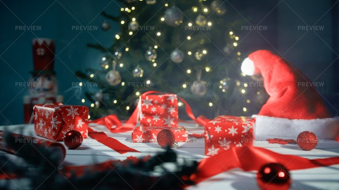 Man Holds Christmas Present Hands Happy Holiday Gift Box Christmas Stock  Photo by ©pilipeichenko 323587026