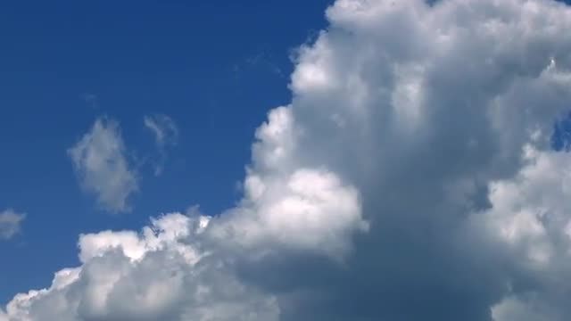 White Clouds Moving: Stock Video