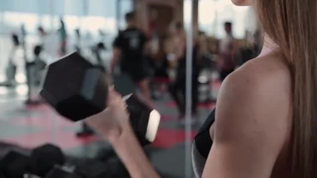 Training With Dumbbells: Stock Video