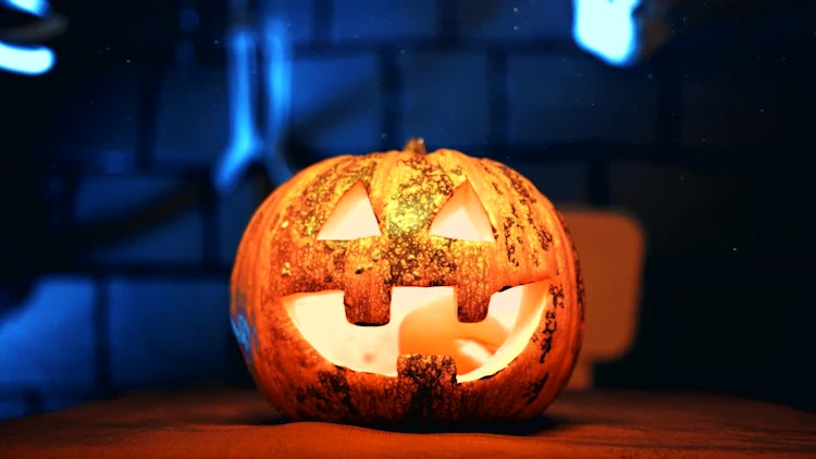 Halloween Jack-O-Lantern: Stock Video