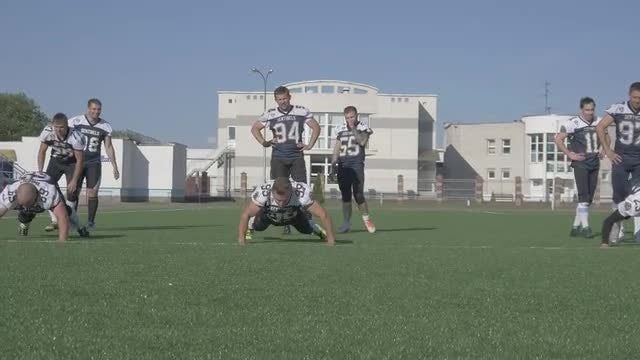 Push-Ups: Stock Video