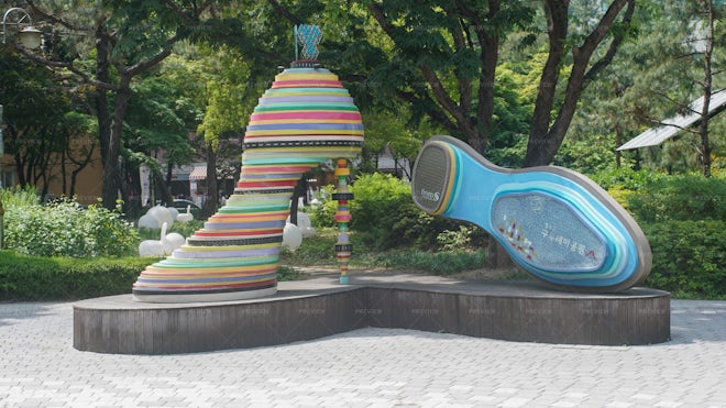 A Symbolic Sculpture At The Shoe Theme Park In Seongsu Station, Seoul ...