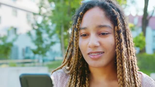 Teen Girl Using Smartphone: Stock Video