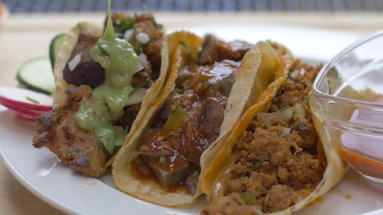 Salsa Verde On Tacos - Stock Video 