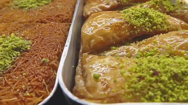 Kadayif And Baklava: Stock Video