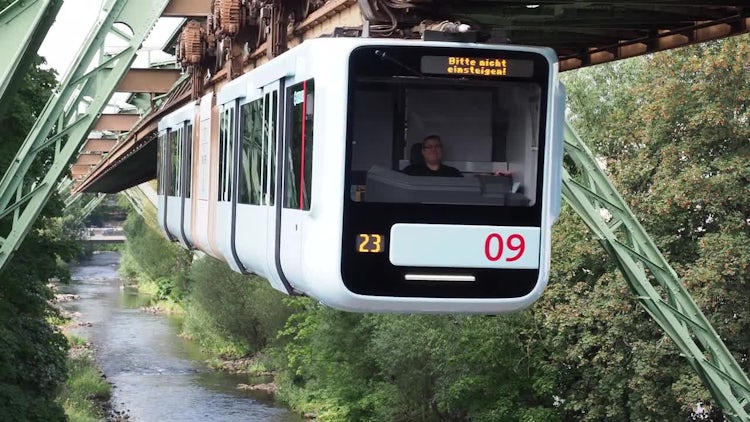Wuppertal Suspension Railway: Stock Video