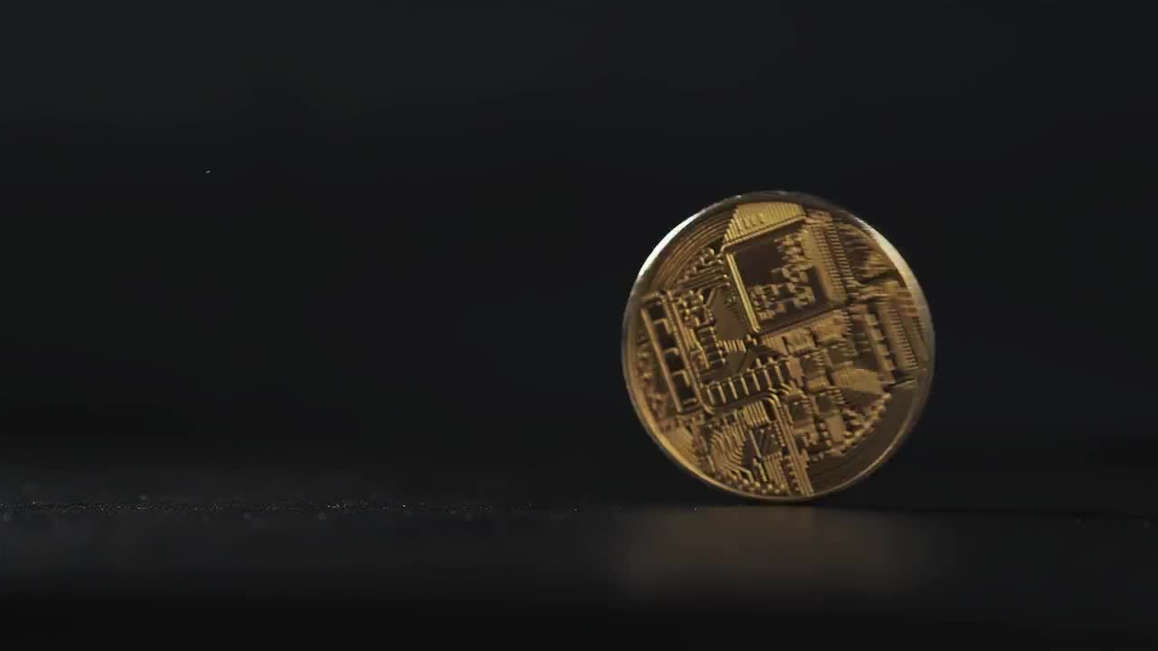spinning bitcoin