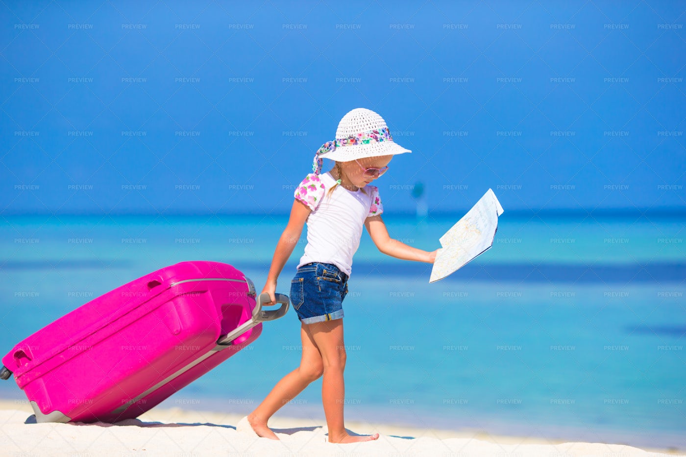 Girl With Suitcase: Stock Photos
