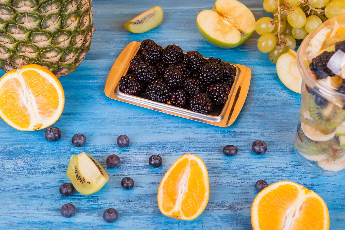 Fresh Fruits: Stock Photos