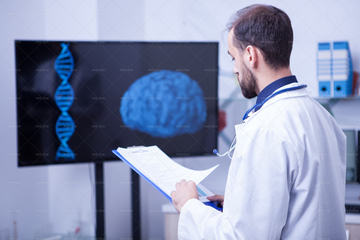Specialist Doctor In A Laboratory: Stock Photos