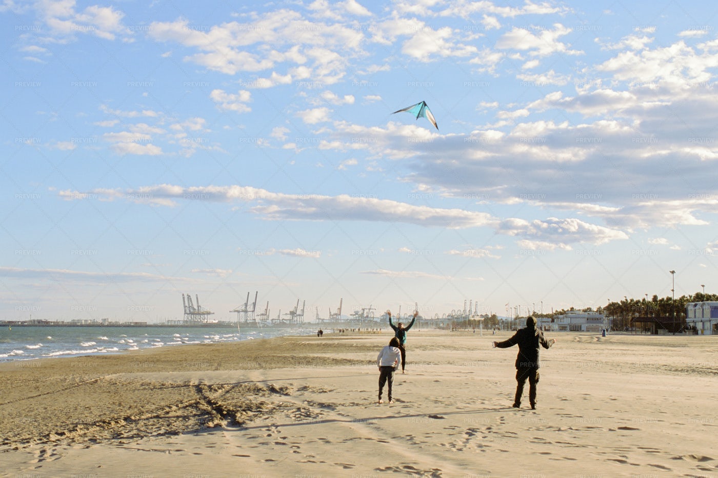 Kite Flying: Stock Photos