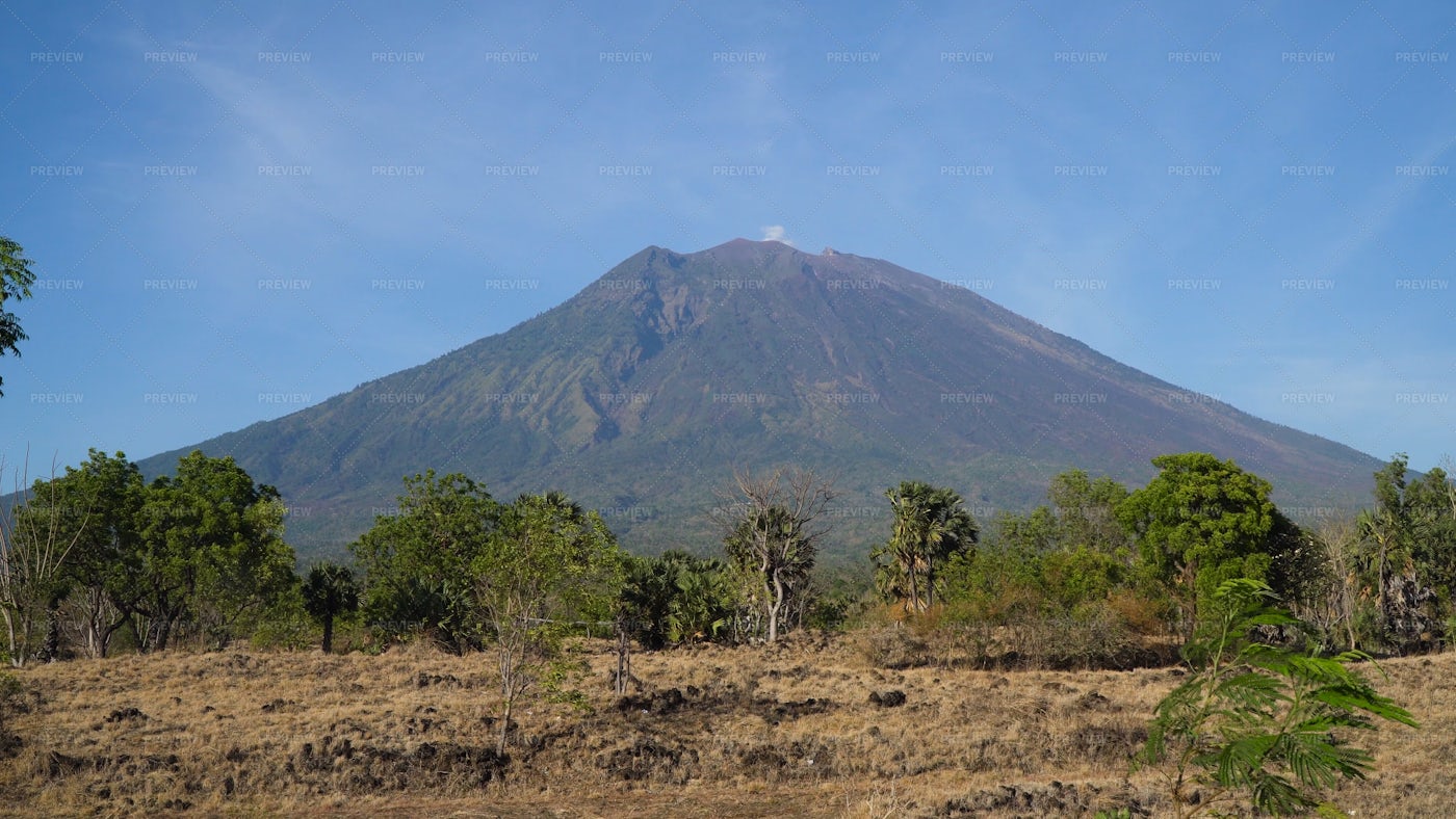 Agung Volcano: Stock Photos