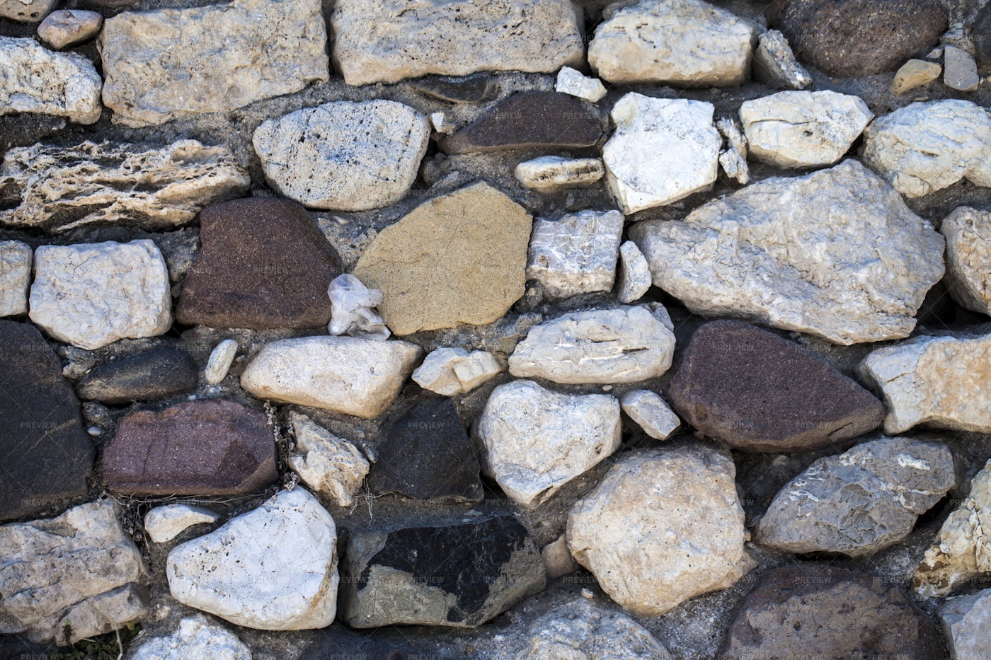 River Stone Wall: Stock Photos
