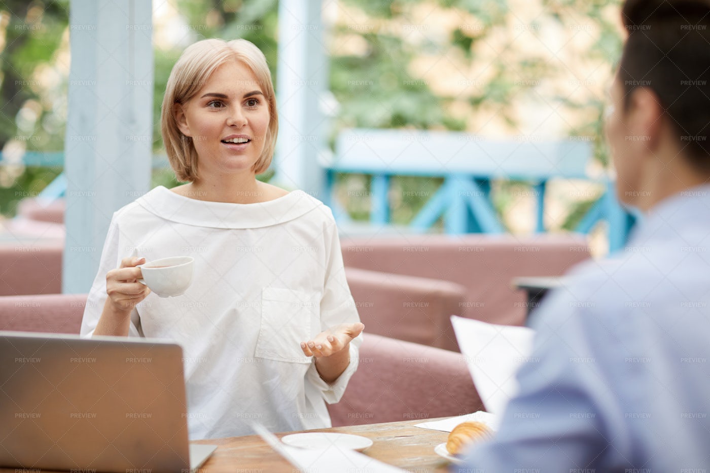 Business Talk At Break: Stock Photos